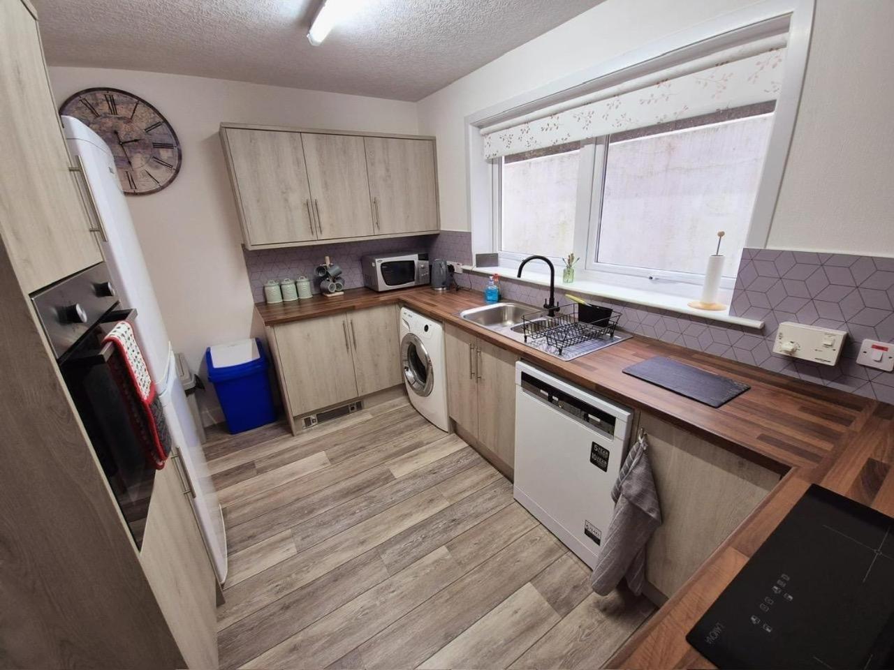 Marine House Holiday Home Портрі Екстер'єр фото
